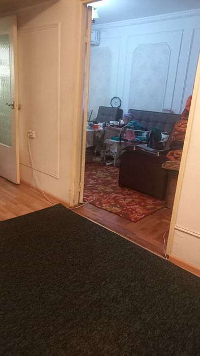 Продаю 3ком квартиру на сергели 3 ,/1етаж