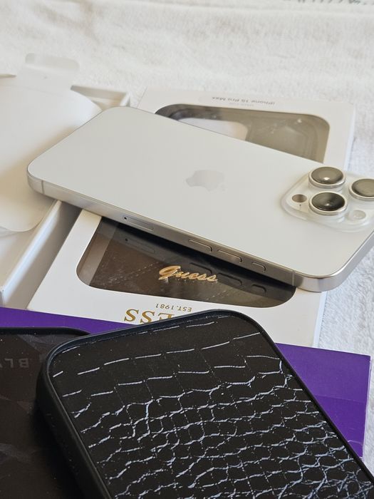 Vând 15 pro max 256GB Silver, stare impecabilă Full box