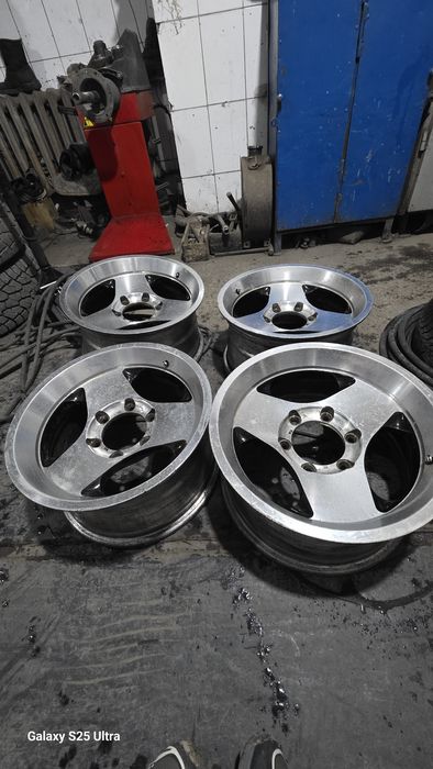 Продам диски R16  оригинал на внедорожник!