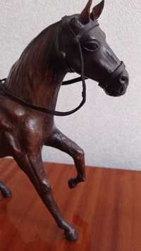 Продам сувенир Конь, ручной работы, старинный