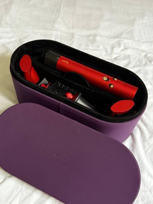 Продам фен стайлер Dyson