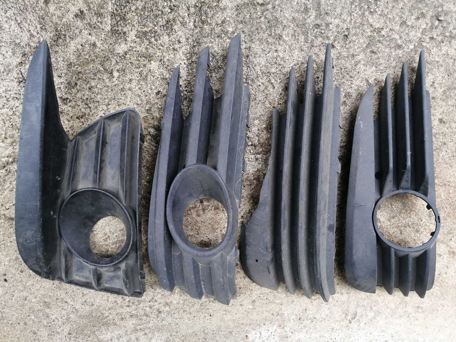 grile din bara Opel Vectra C facelift 50 lei