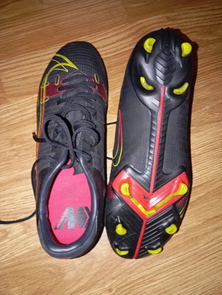 Бутонки Nike размер 40