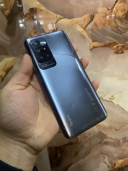 В продаже Redmi 10.