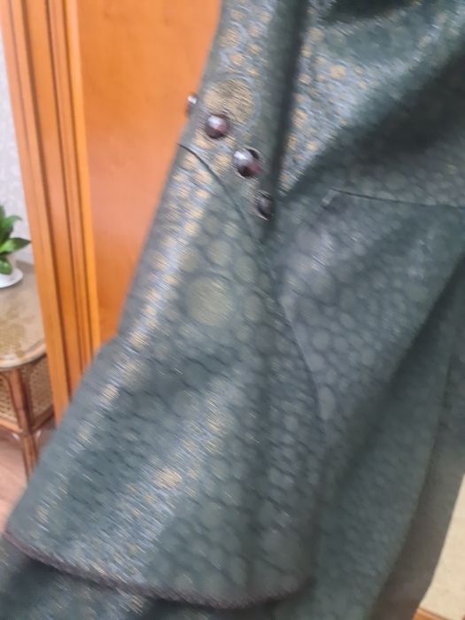 Продам плащ женский с норковым воротником