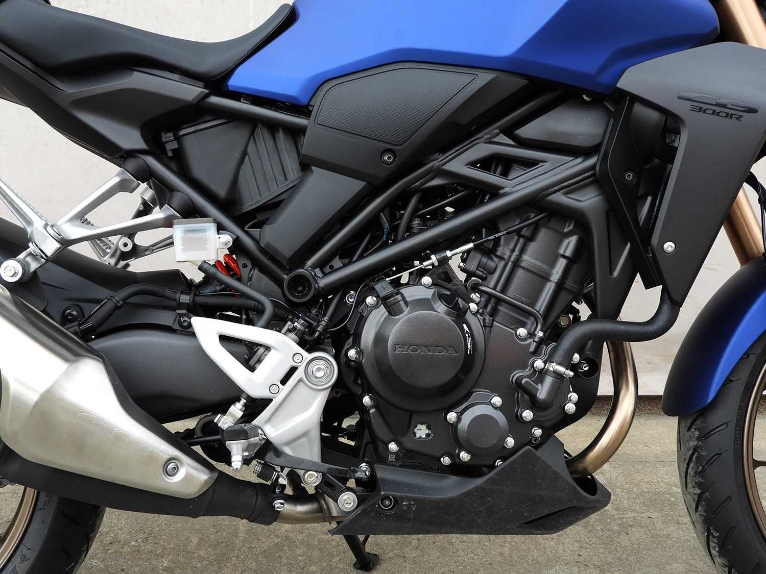 Lichidare Motocicleta Honda CB300R ABS 2023 | Rate | Leasing