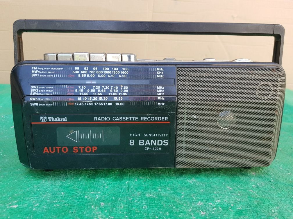 Radio Casetofon portabil marca : Thakral , model mono
