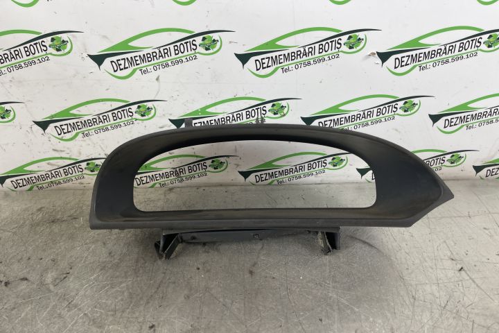 Ornament ceasuri bord 8200025902 / 82000 25902 Renault Laguna a 2-a g