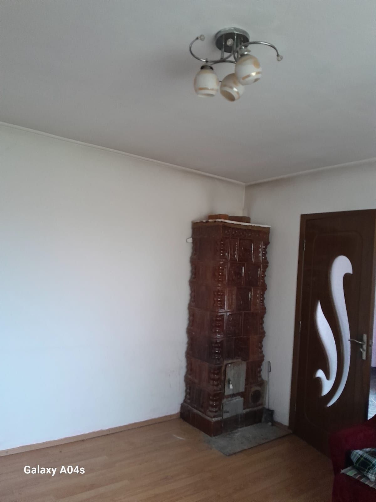 Vând casă în comuna Ceica