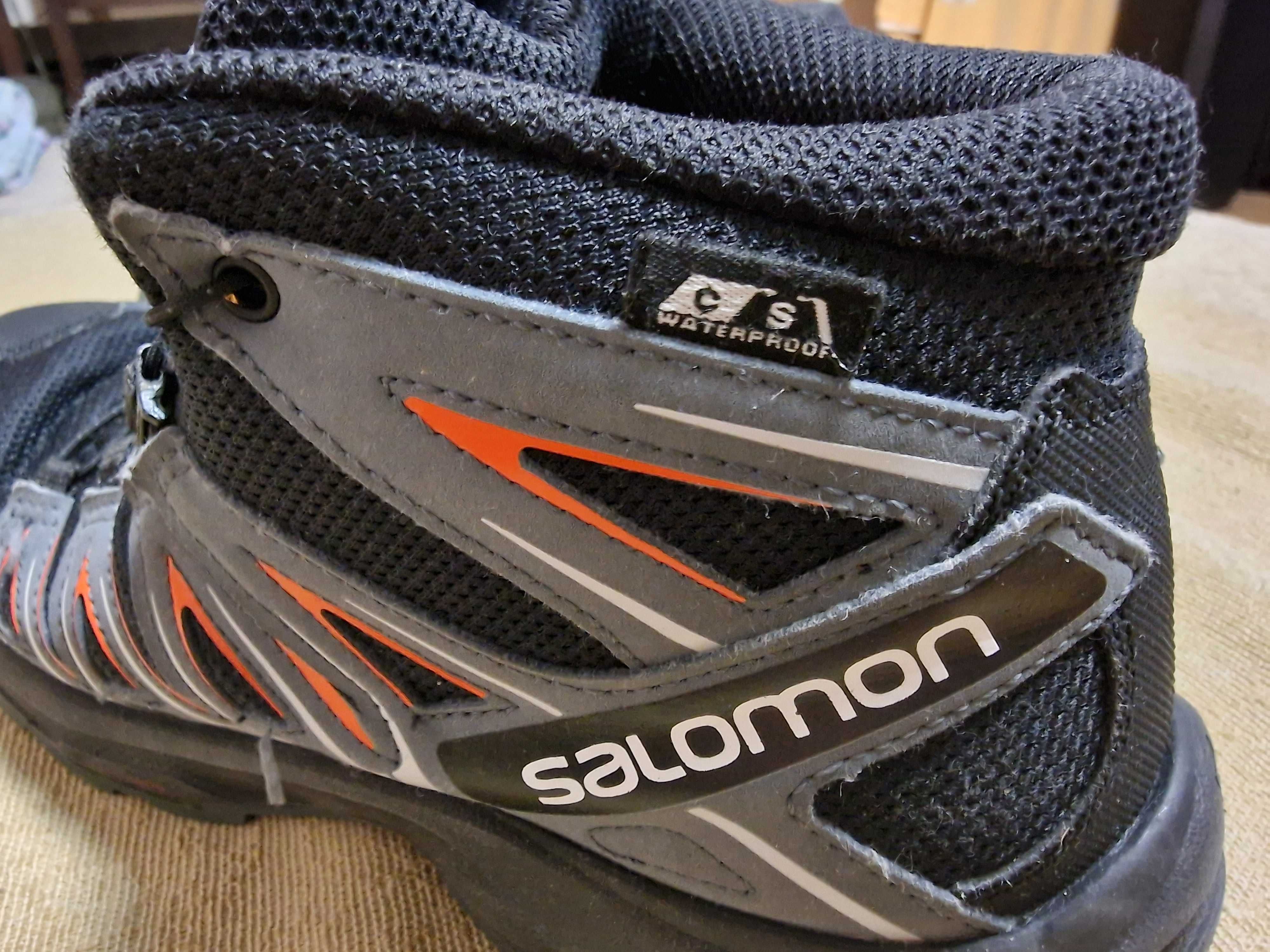 Спортни обувки Salomon