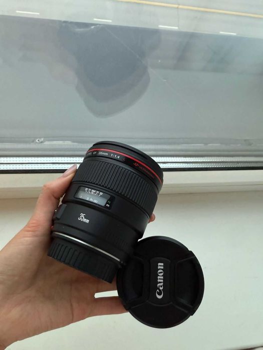 Canon EF 35mm f/1.4L USM