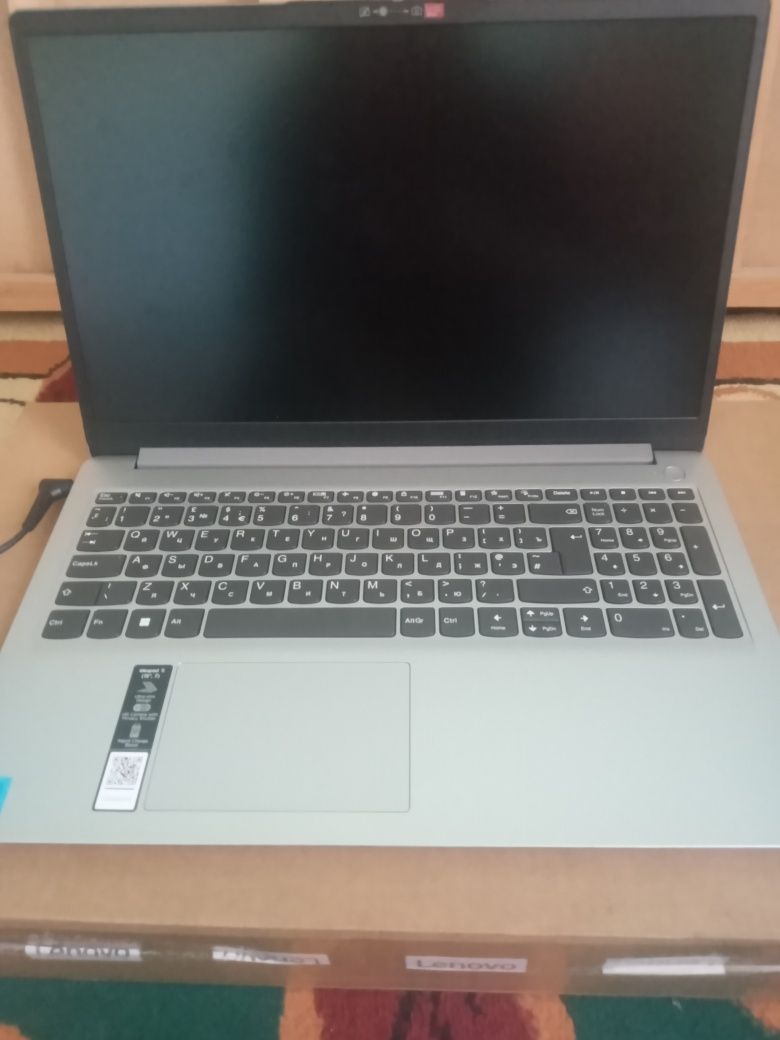 Lenovo noutbuk 8GB