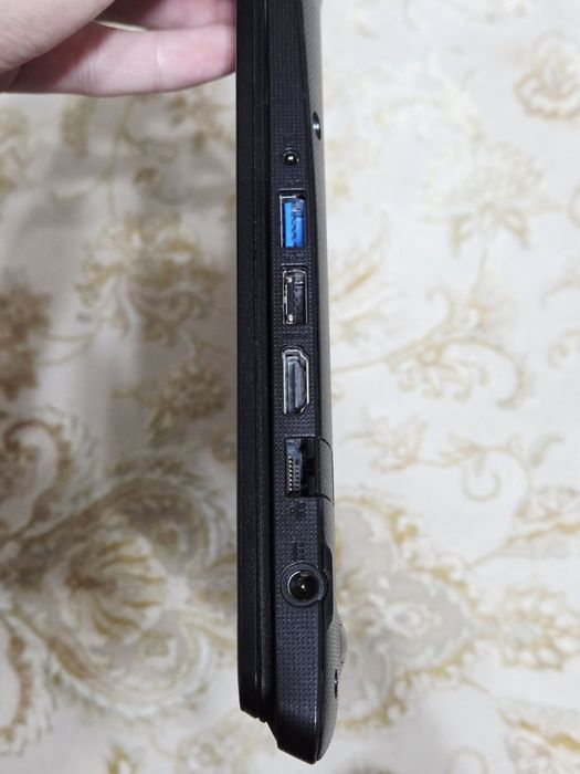 Noutbuk Acer aspire 3