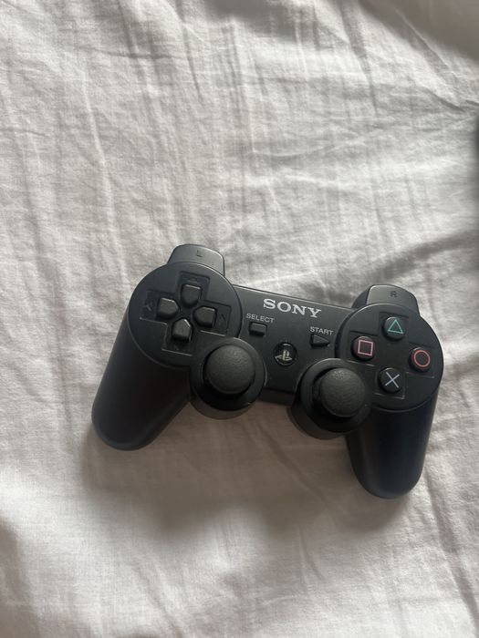 ps3 super slim,cu 2 jocuri