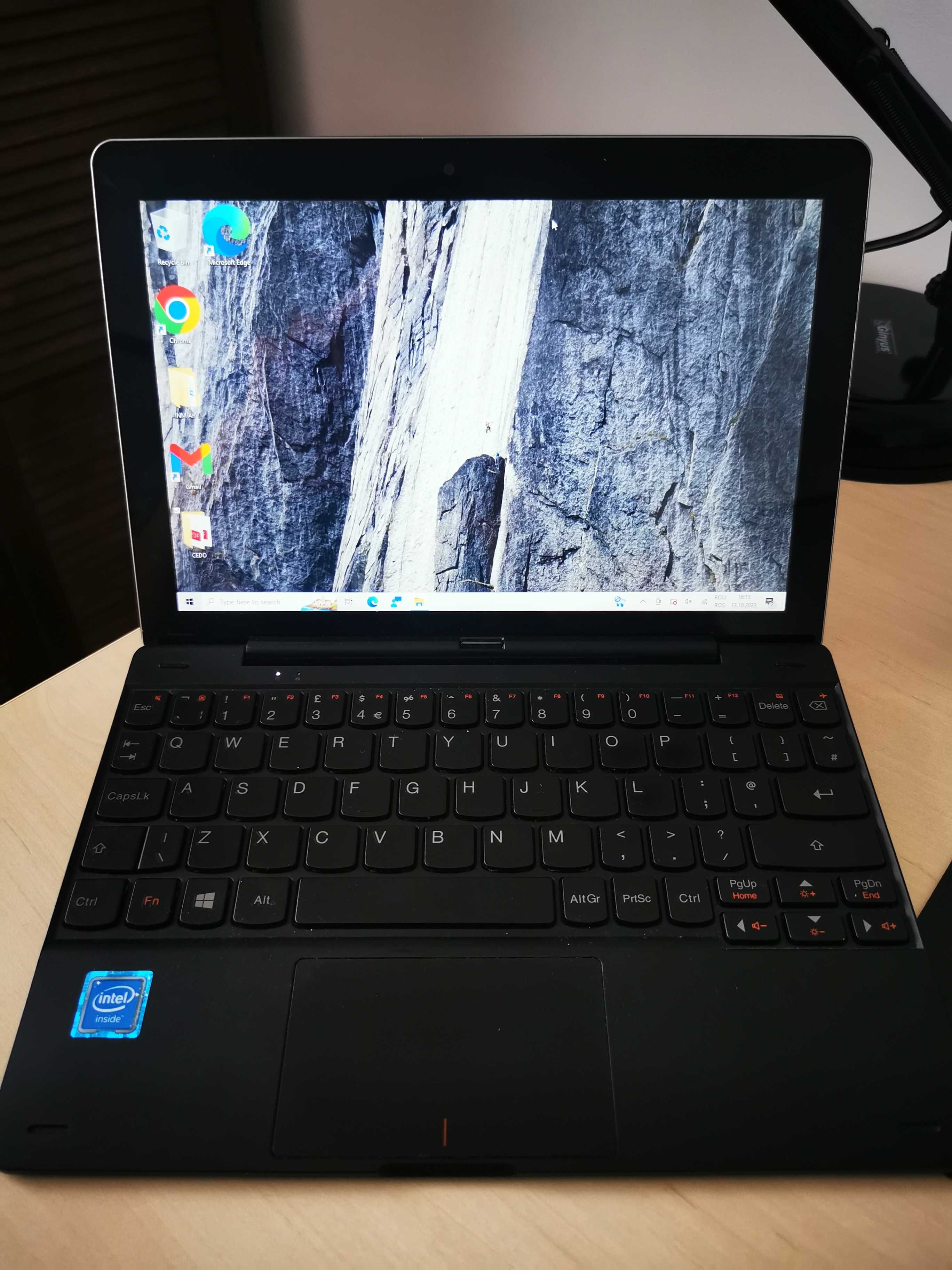 Lenovo ideapad 2 IN 1  miix 300-10iby Windows 10 Home edition