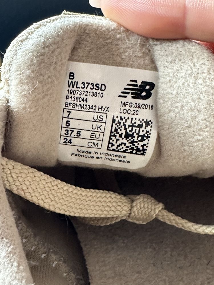 Adidasi New Balance 373 mar. 37,5
