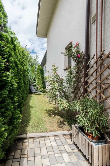 Apartament 3 camere-Dresing-Curte proprie