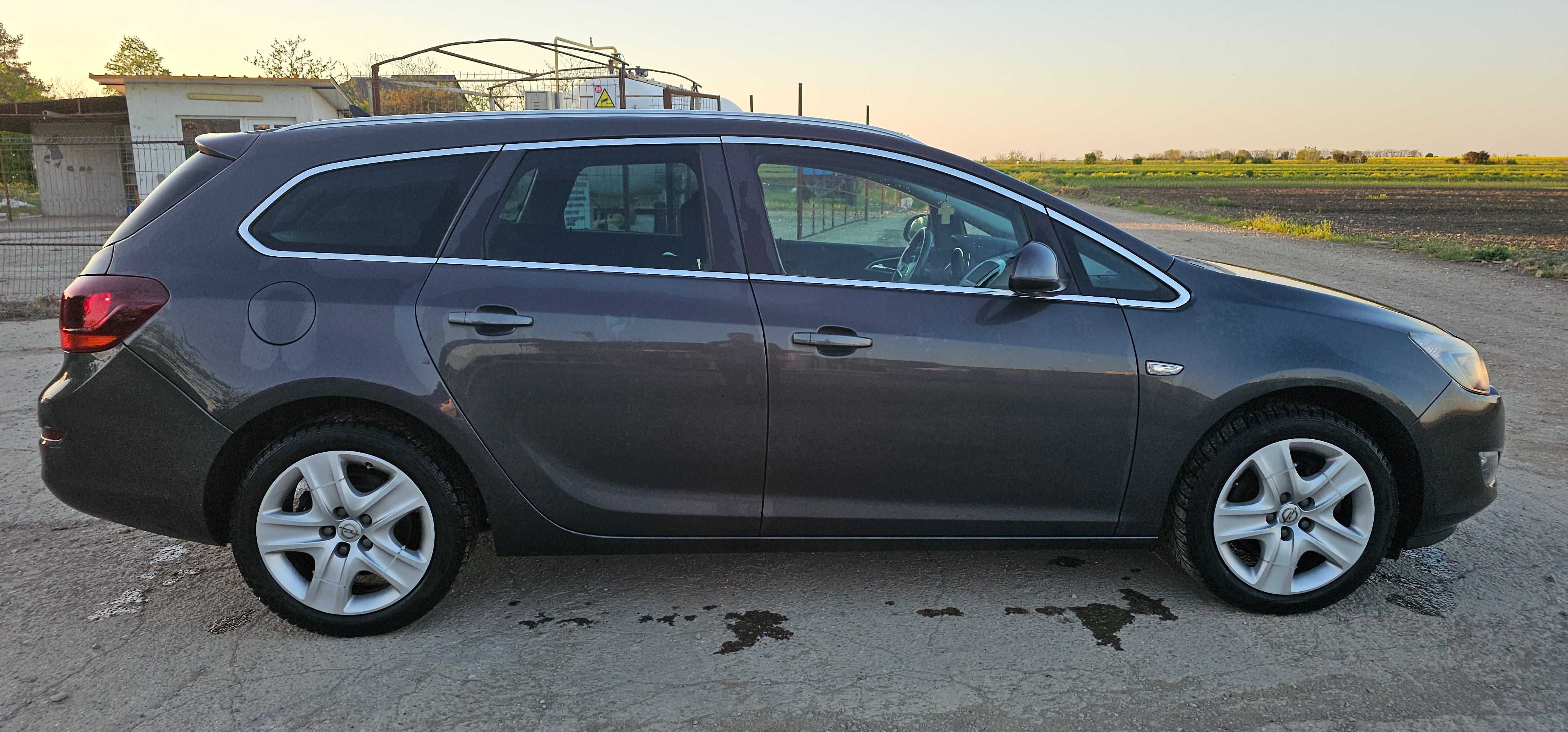 Opel Astra Sports Tourer – 1.7 CDTI (125 CP), Diesel, 2011