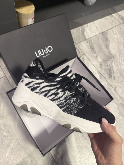 Обувки на Liu Jo