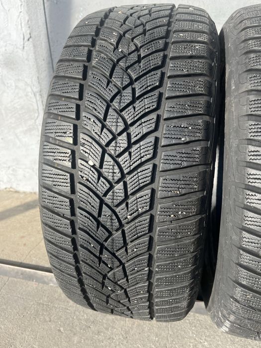 2 бр. зимни гуми 235/50/17 GoodYear 7 mm DOT 0219