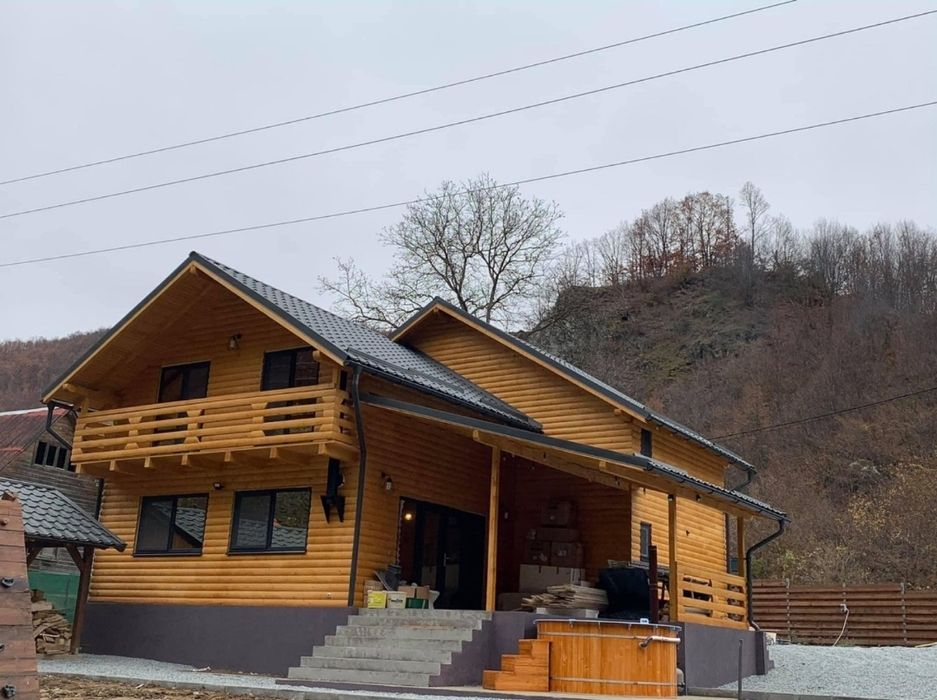 Cabane din lemn masiv