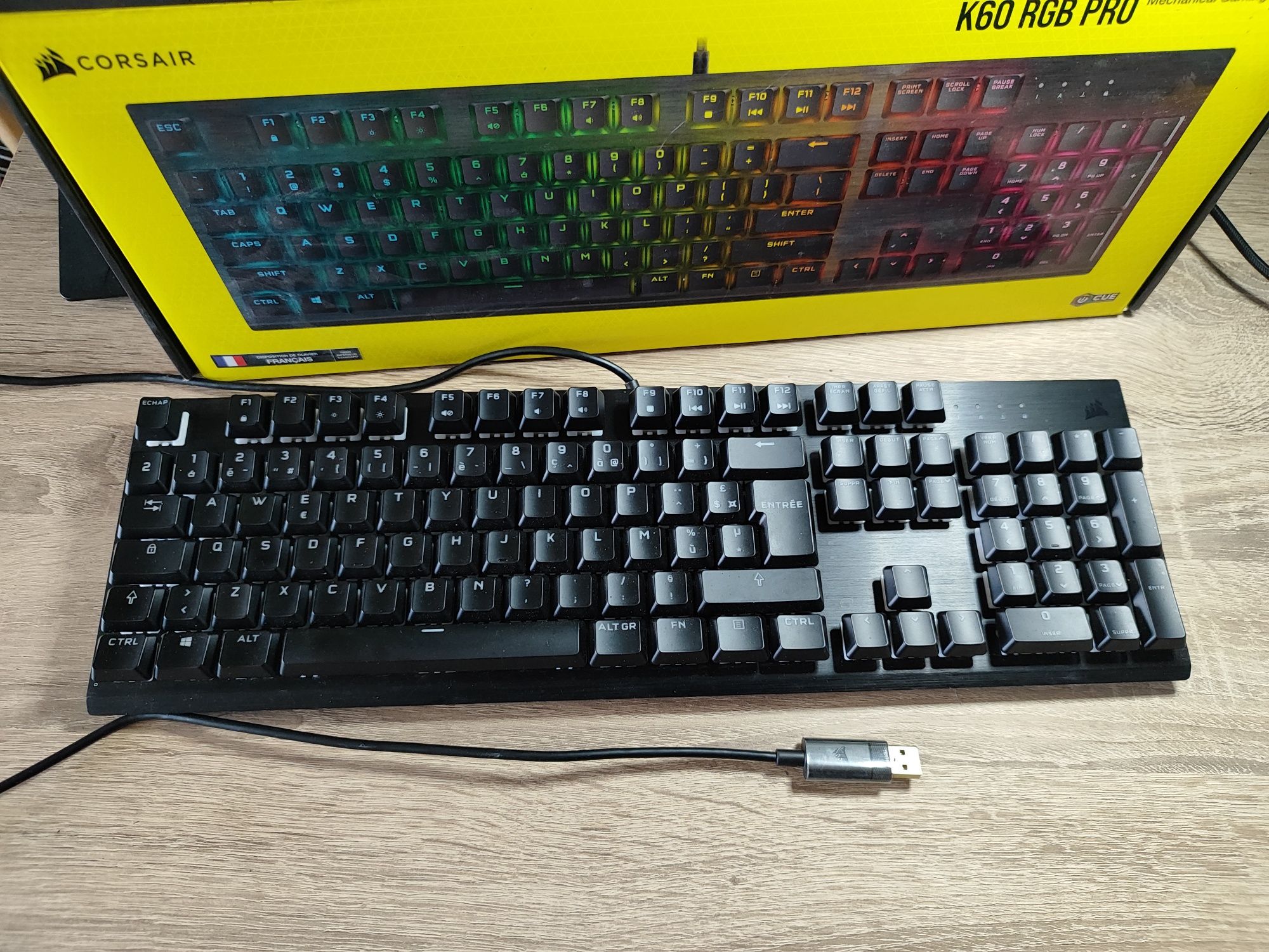 ПРОМО ! CORSAIR K60 PRO RGB Геймърска клавиатура !