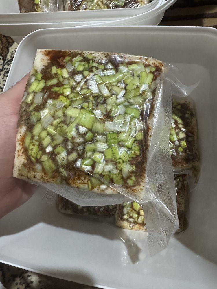 Сланина накладена с кожа и мас