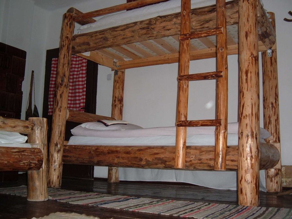 Pat Etajat Artizanal din Bustean Masiv de Brad - Design Unic, Eco