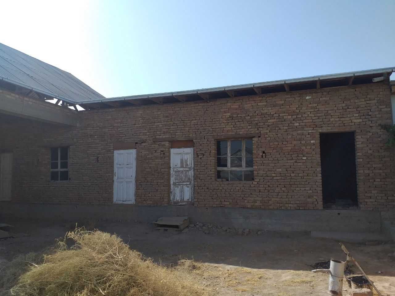 Ximiya (Uchqizil) yarim tayyor uy darhol sotiladi