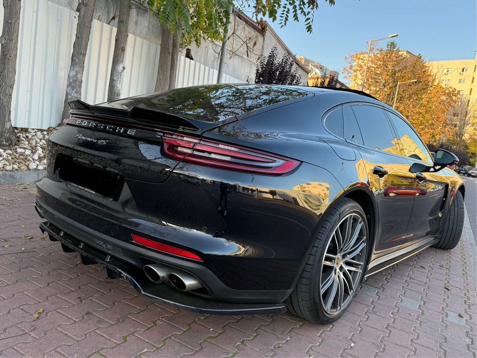 Porsche Panamera 4s