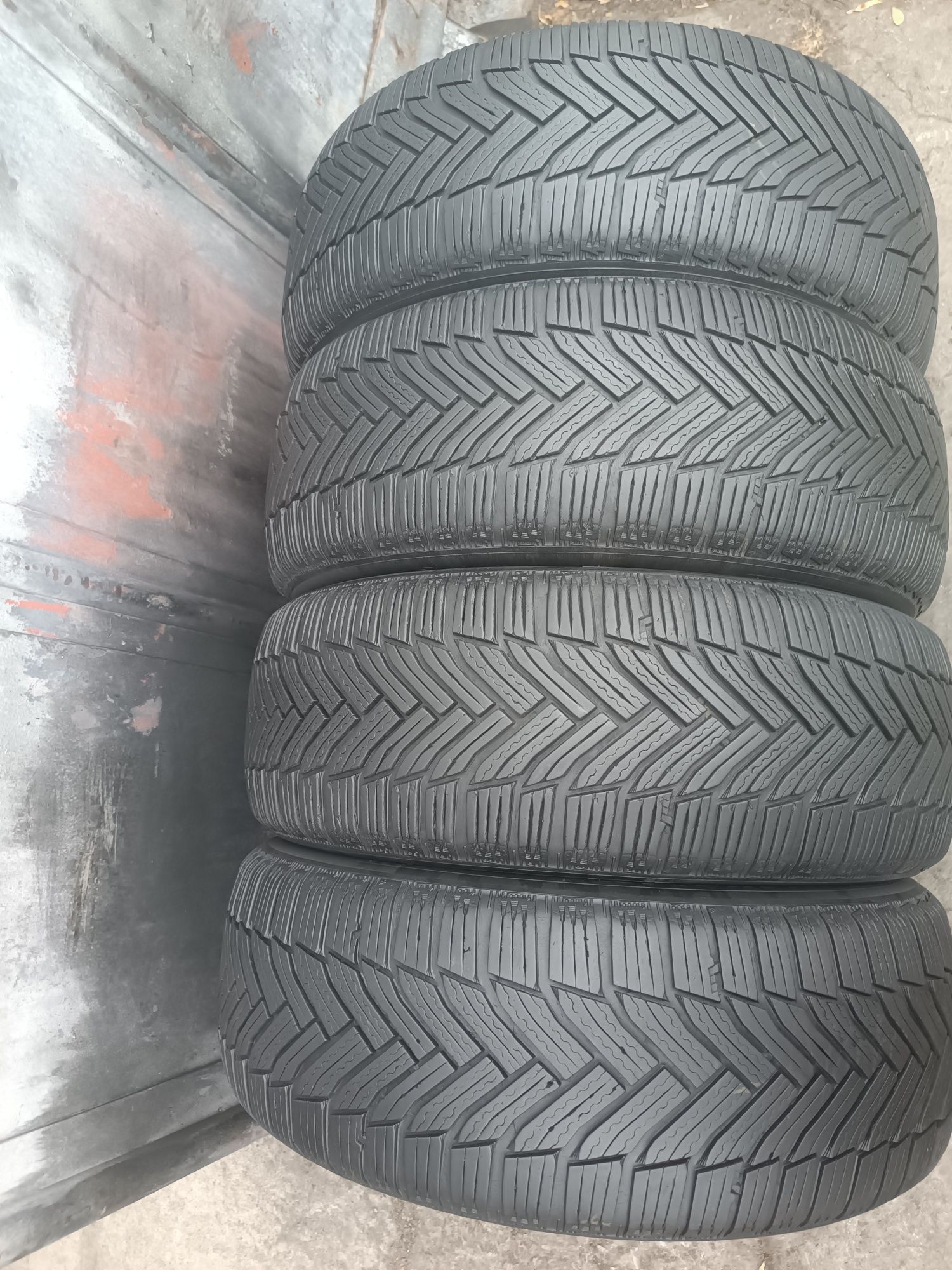 205/55/16 Michelin