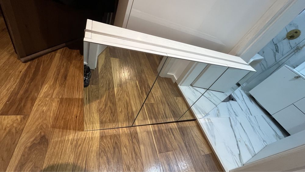 Огледало шкаф за баня