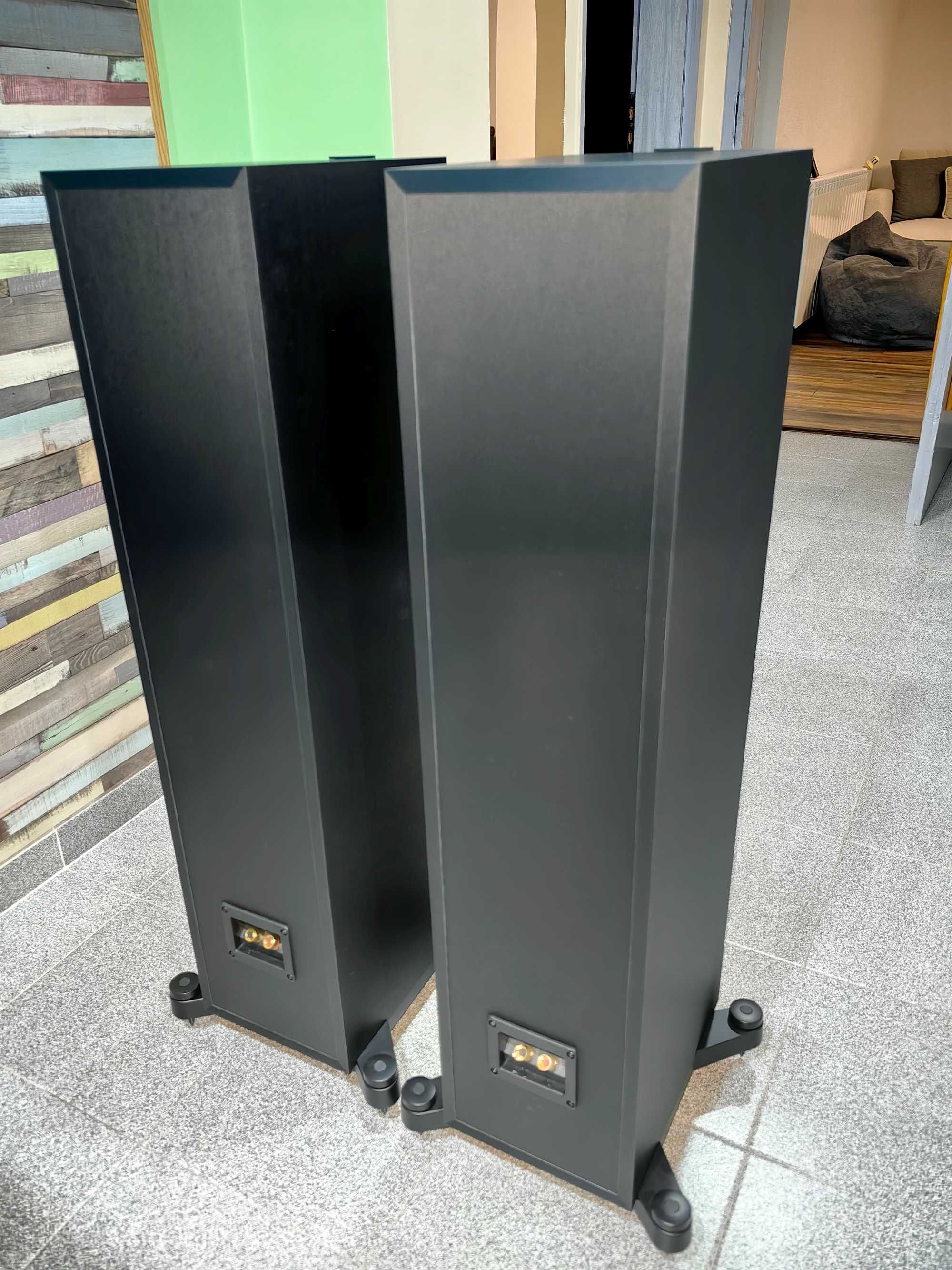 Тонколони  KEF Q750