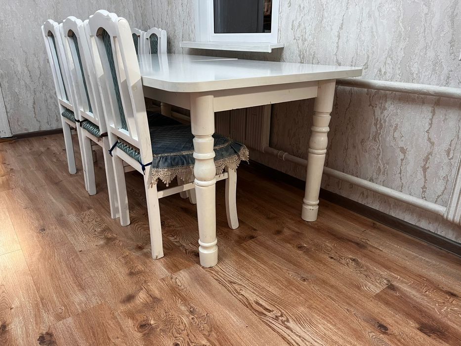 Стол с  стульями раскладной