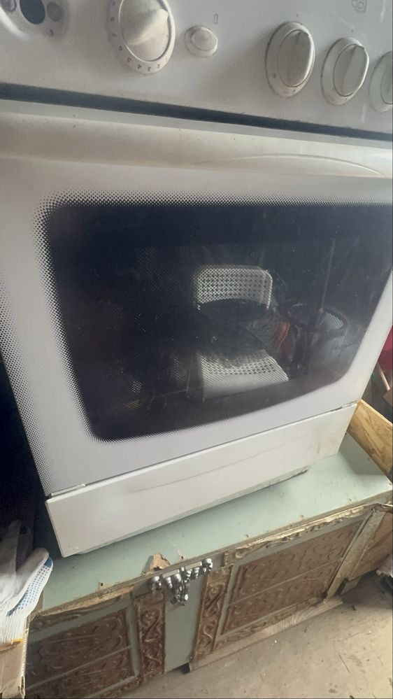 Продам газовую плиту