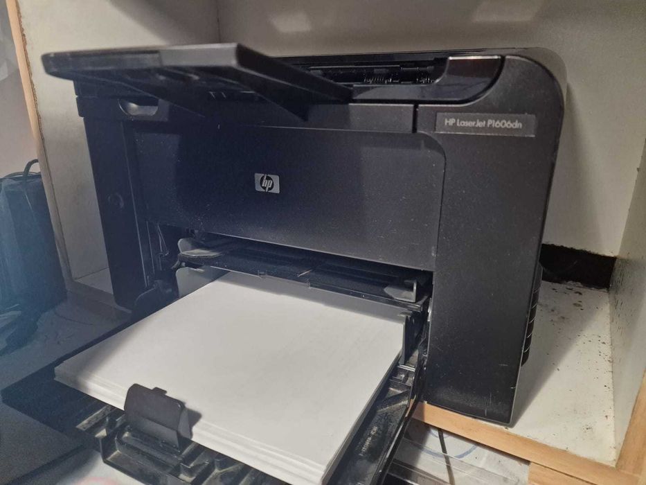 Принтер HP LJ P1606DN - легендарное качество + 3 картриджа и кабели