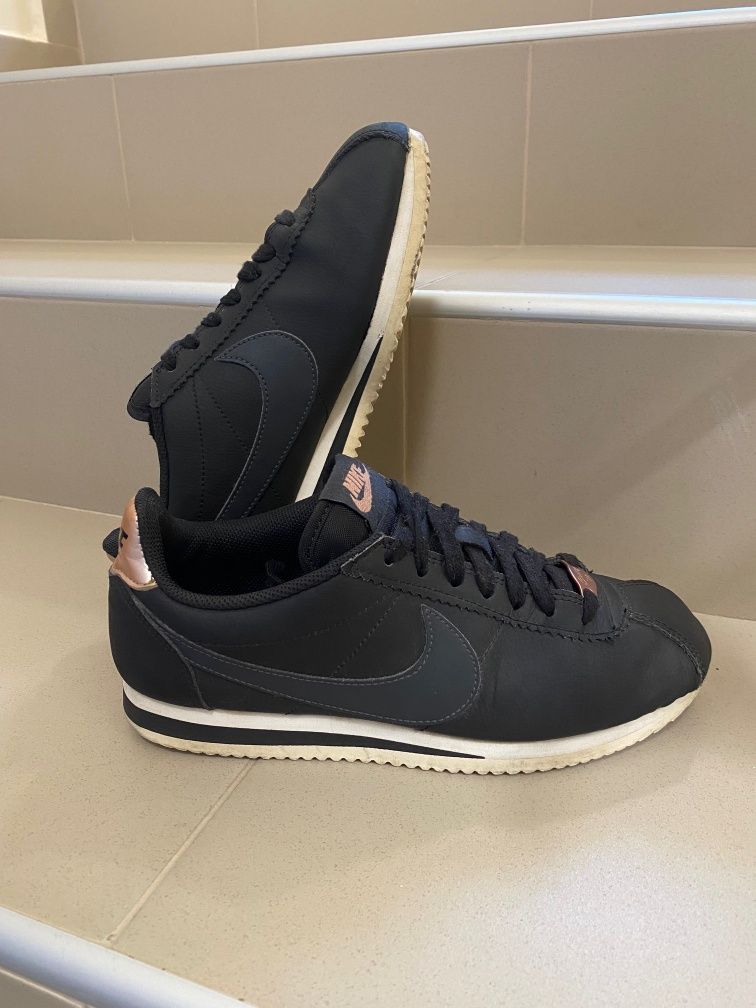 Nike Cortez 38 бял и черен