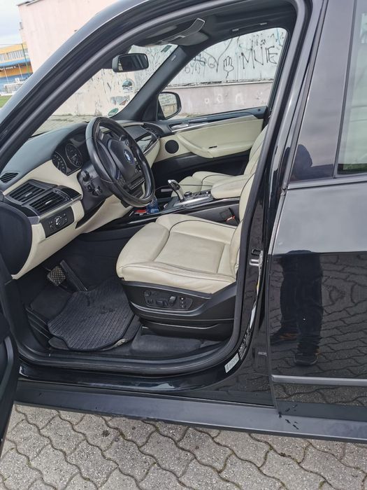 Vând/schimb BMW X5 4.0D
