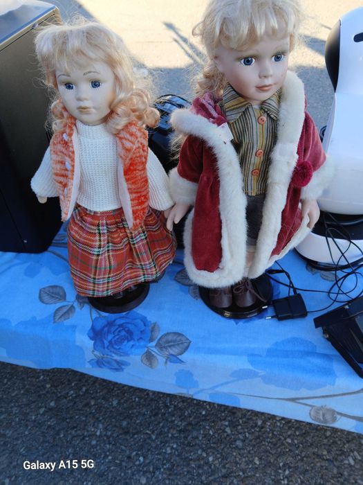 Păpuși din porțelan de colectie fata si baiat