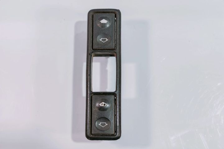 Buton  geam electric 61311387999 BMW Seria 3 E36