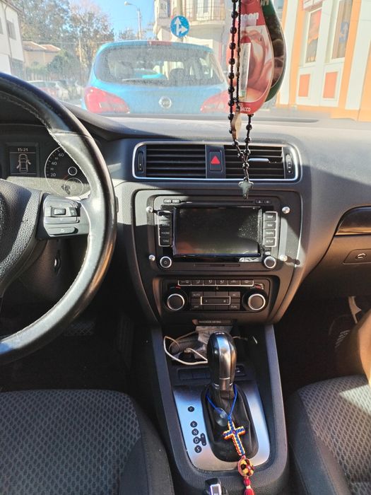 Vând WV Jetta 2012 automat
