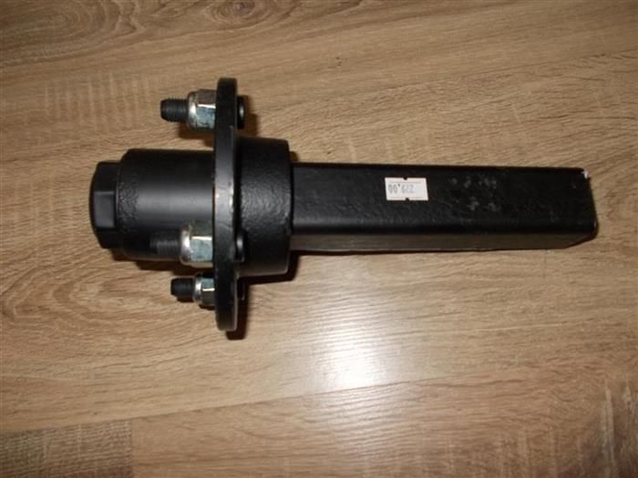 Semi-axa cu butuci si roata remorci agricole oferta butuc agricol