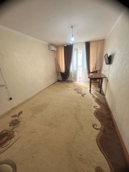 1 мкр 23 дом 35 кв  2 этаж центр