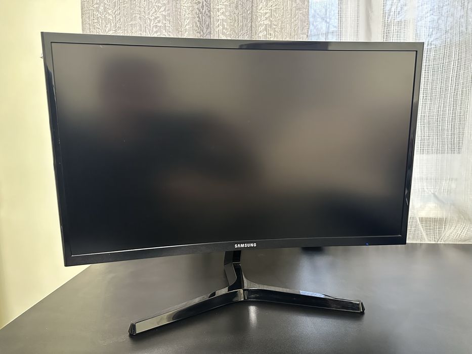 Monitor Samsung Curb 24”