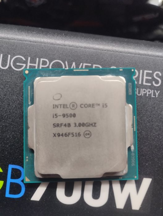 Процессор Core i5 9500