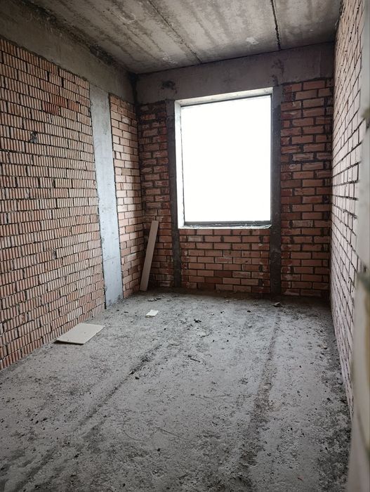 Новостройка 3х комнатная.  62,2м2. Яшнобод. Строительный массив.