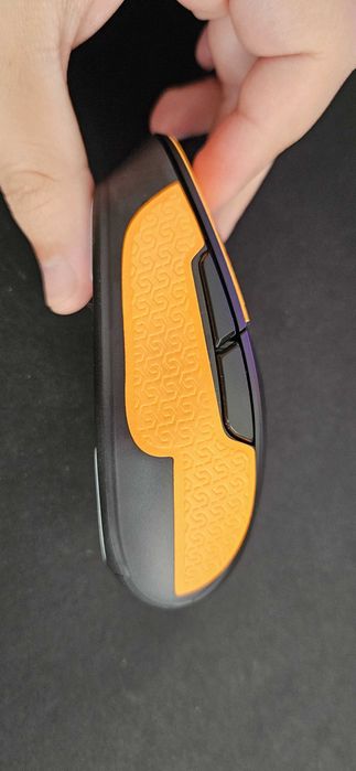 Logitech G303 Shroud Edition cu grip tape