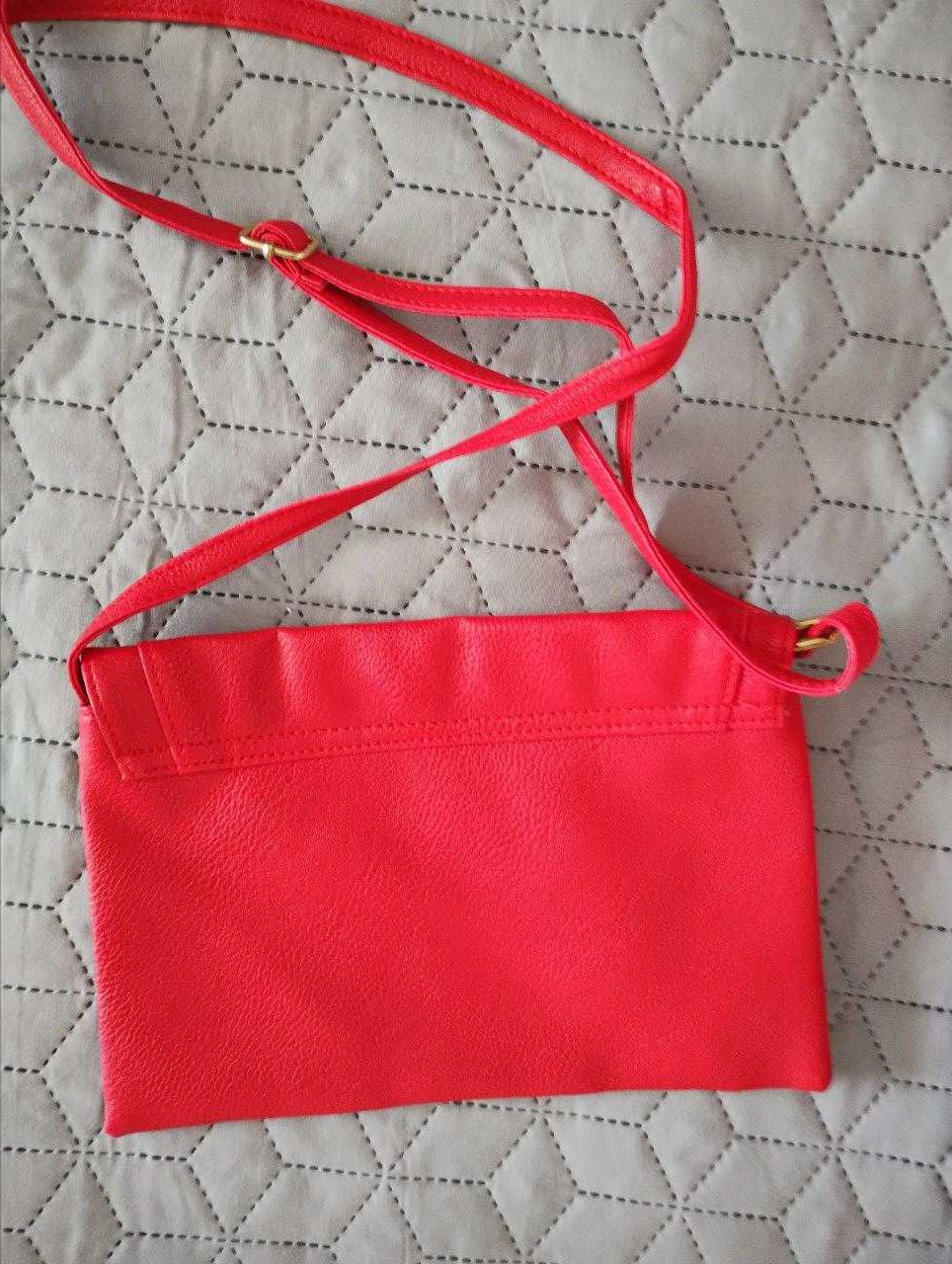 Малки дамски чанти - бяла и червена - нови