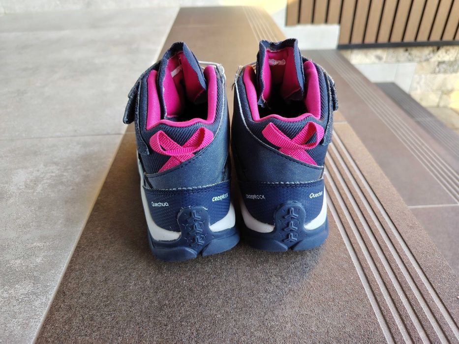 Bocanci munte Decathlon, marime 33, stare excelenta