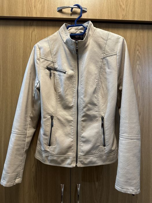 Куртка на осень бежевая